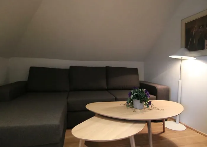Hotell Lillevang 2*